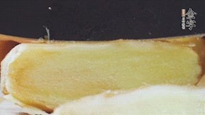 生姜切片。