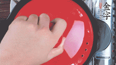 加香菇燉10分鐘后。