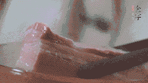 咸肉取出，切片備用。