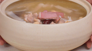 出鍋前5分鐘加鹽調(diào)味。