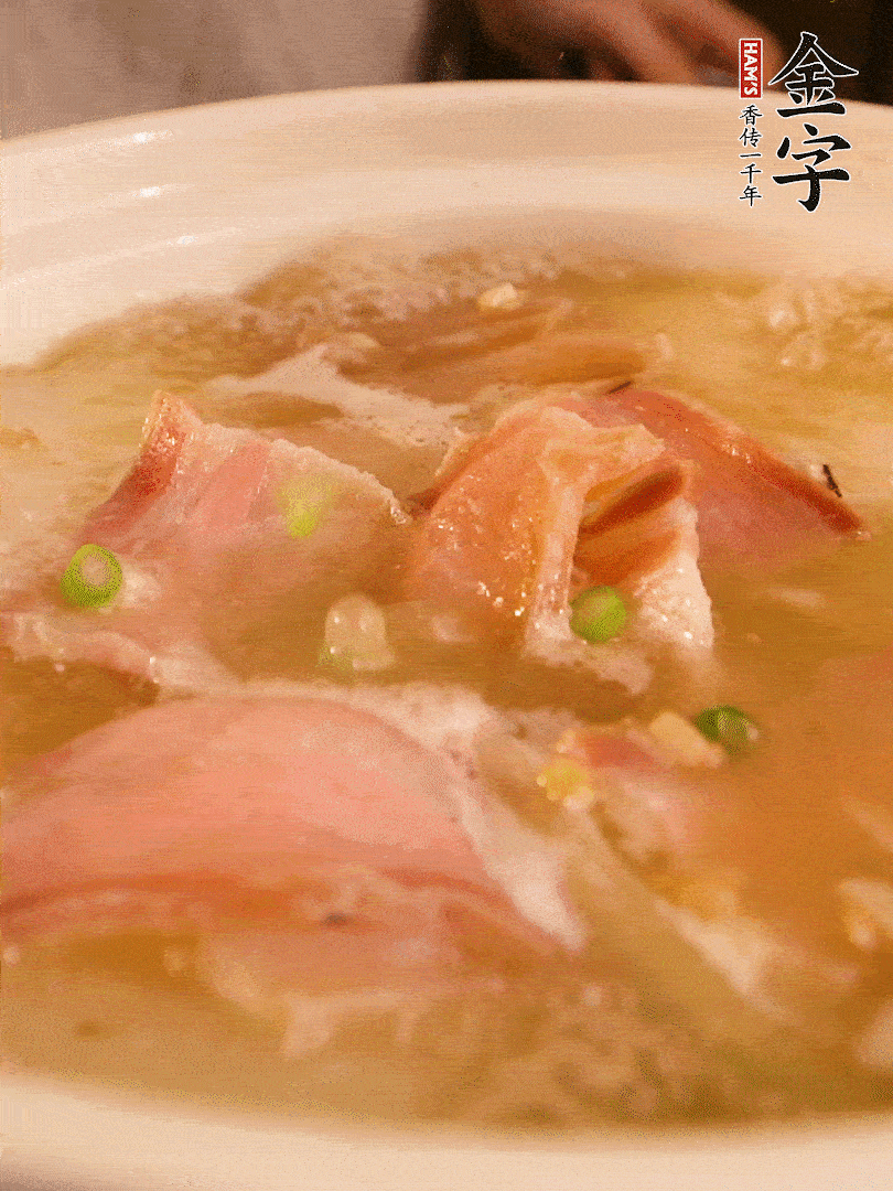 最后撒點(diǎn)蔥花。