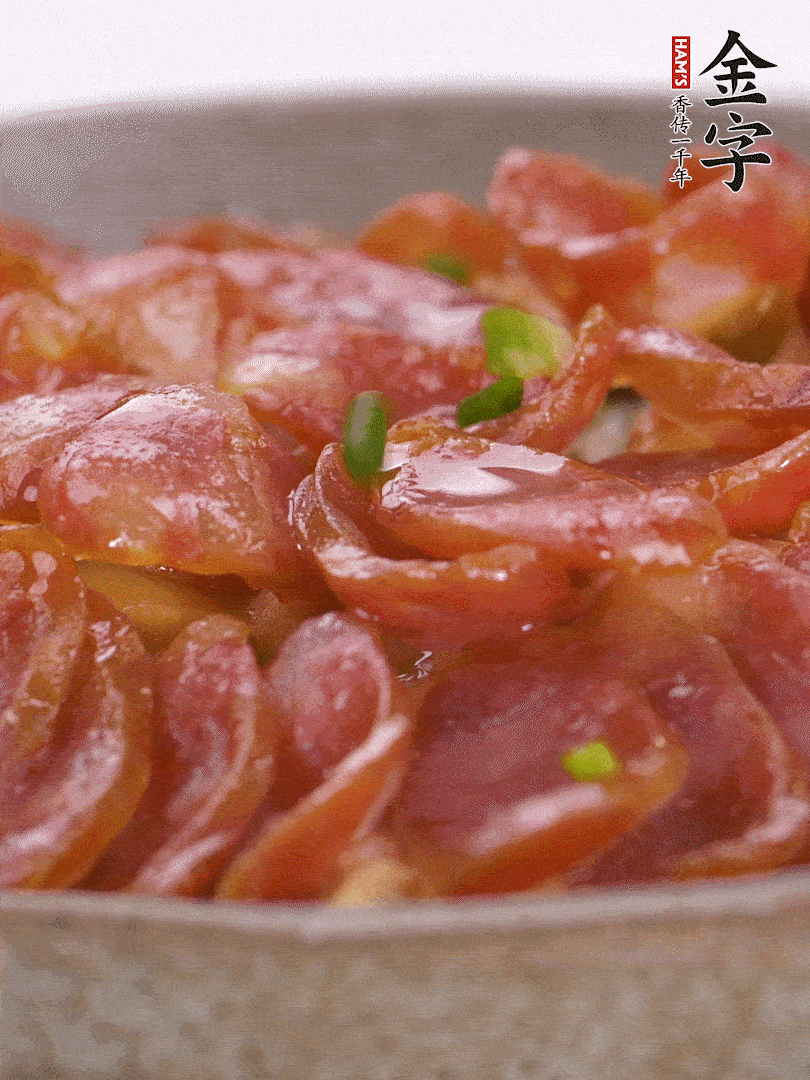 水開后放入，大火蒸10分鐘，關(guān)火燜2分鐘。