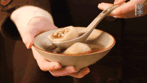 新的一年，我們還是要吃好喝好哦，祝大家元宵快樂！