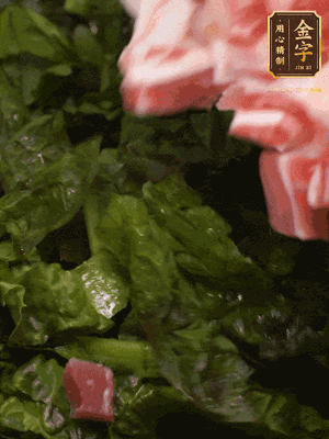 大米淘洗干凈，把食材全部放進去，加適量水?dāng)嚢杈鶆?>
					</div>
					<span>步驟 3/5</span>
					<p>大米淘洗干凈，把食材全部放進去，加適量水?dāng)嚢杈鶆?/p>
				</li><li>
					<div   id=